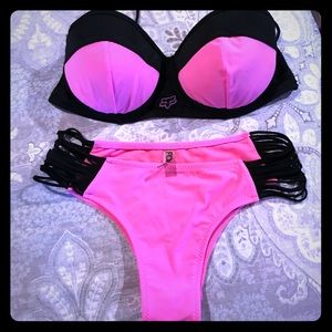 Fox Racing pink & black bikini!